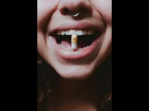 Vitamin A deficiency concept and beta‑carotene cancer risk discussion.