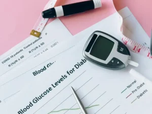 Smart insulin pen advanced diabetes management device.