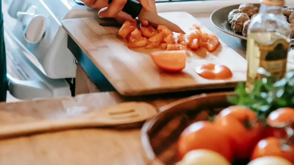 Healthy whole foods plate with vegetables, lean protein, and whole grains.