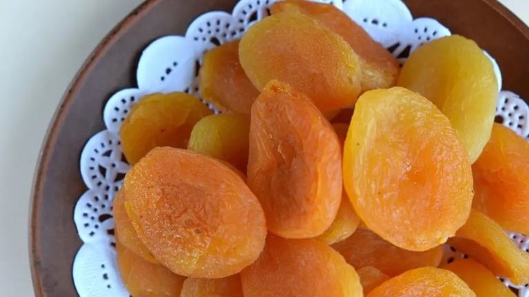 Dried apricots health benefits for digestion, heart health and diabetes