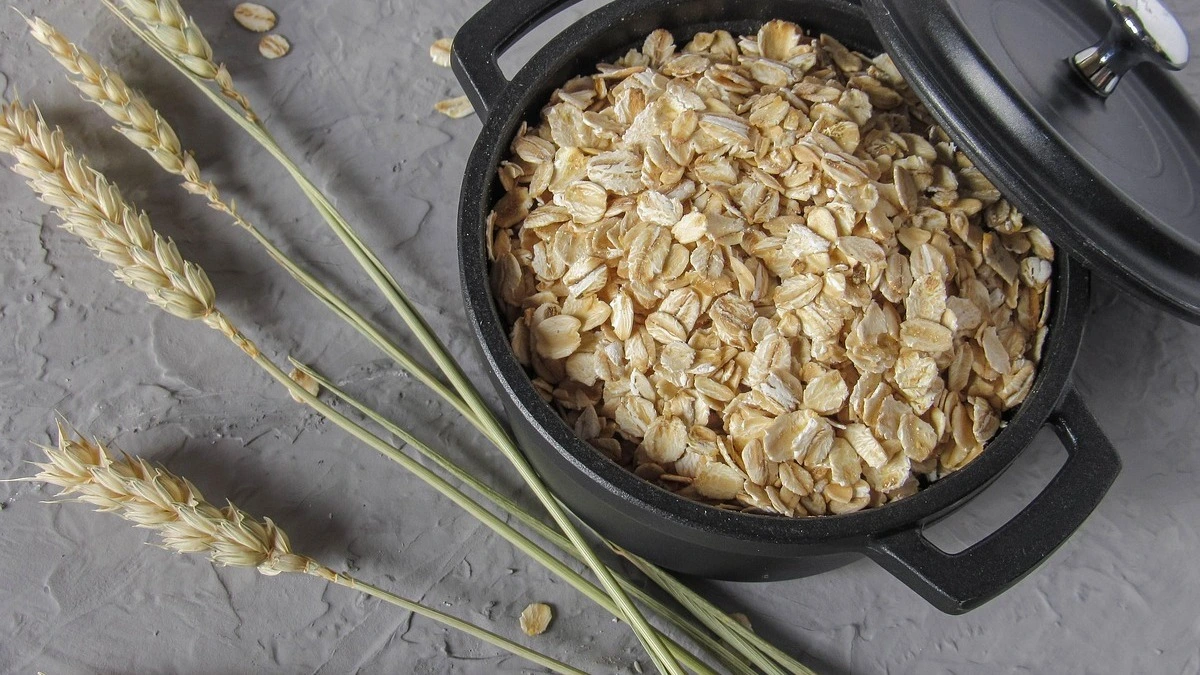 Eating oats every morning for blood sugar, cholesterol, and heart health